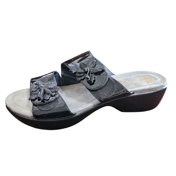 Dansko Patent Leather Sandals Donna Sz 39 US 9 Black Wedge Flowers Double Strap - Picture 4 of 11